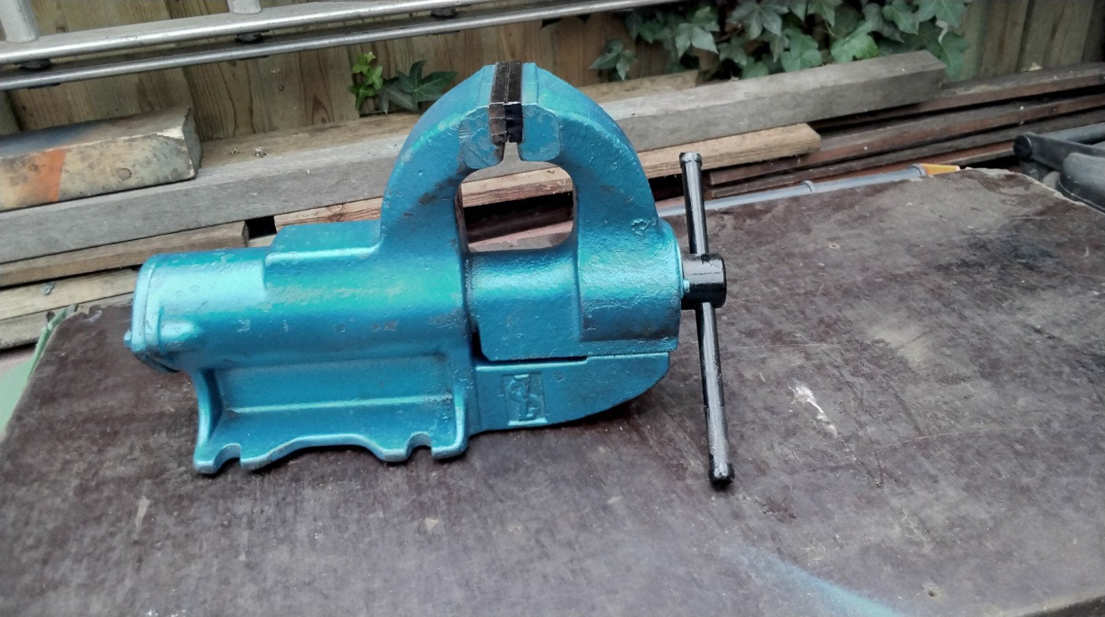 Zware Bankschroef S100, Ophalen, Zo goed als nieuw, Bankschroef