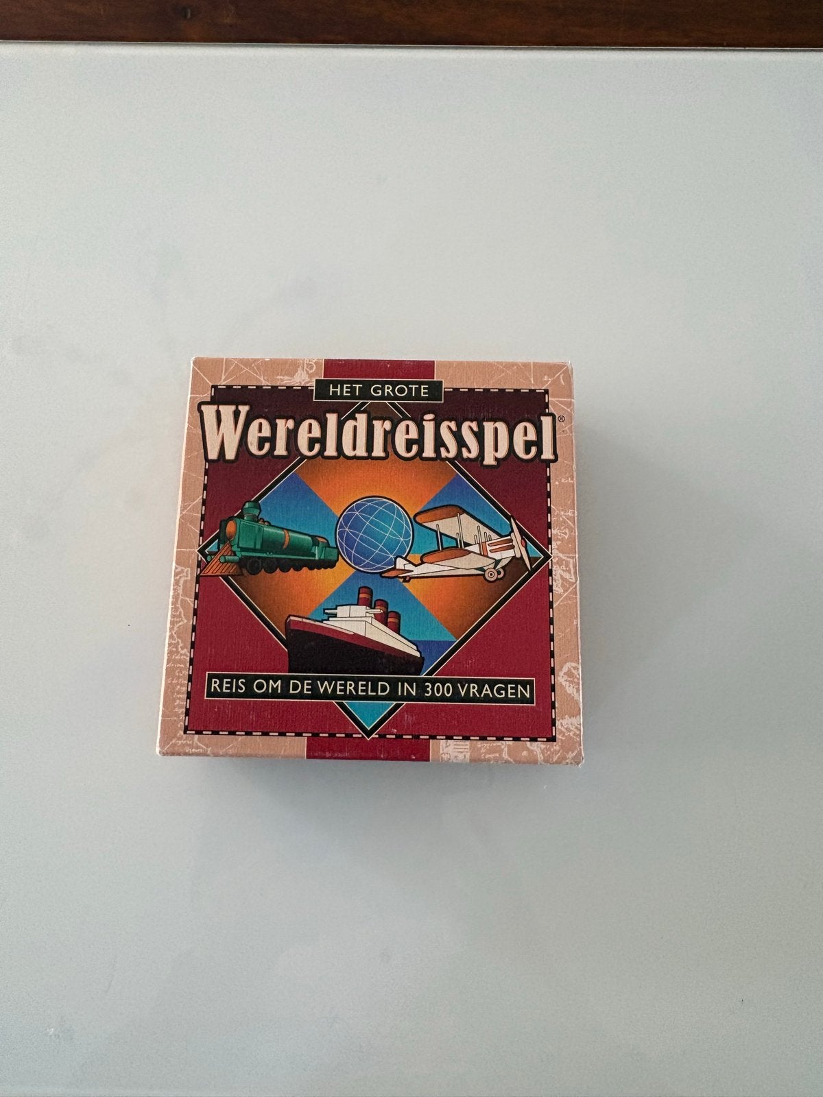 Het Grote Wereldreisspel - Reis om de wereld in 300 vragen, Drie of vier spelers, Ophalen of Verzenden, Zo goed als nieuw, Reisspel