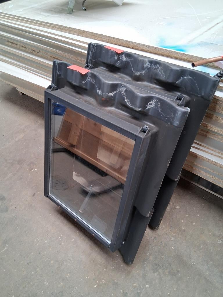 Dakvenster/ Dakraam circulair/ thermopane glas, Ophalen, Kunststof, Gebruikt, Zwart
