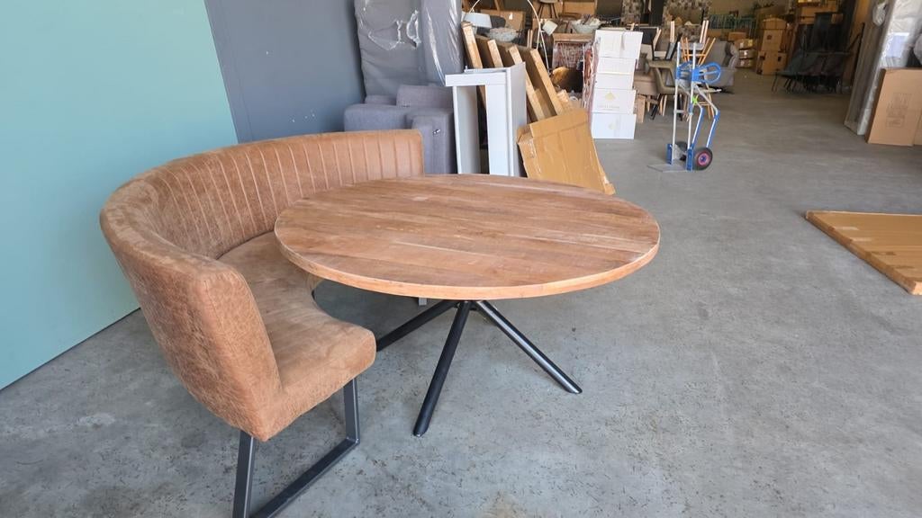 Eetkamerbank rond 240 cm Preston stof cognac SHOWMODEL, Ophalen, Zo goed als nieuw, Stof, 200 tot 250 cm