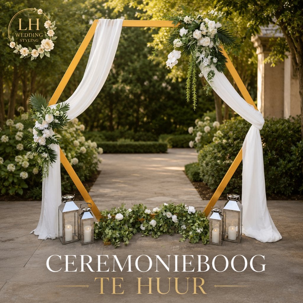 Gouden backdrop  te huur | Witte bloemen & decoratie, Ophalen, Nieuw, Geboorte of Huwelijk