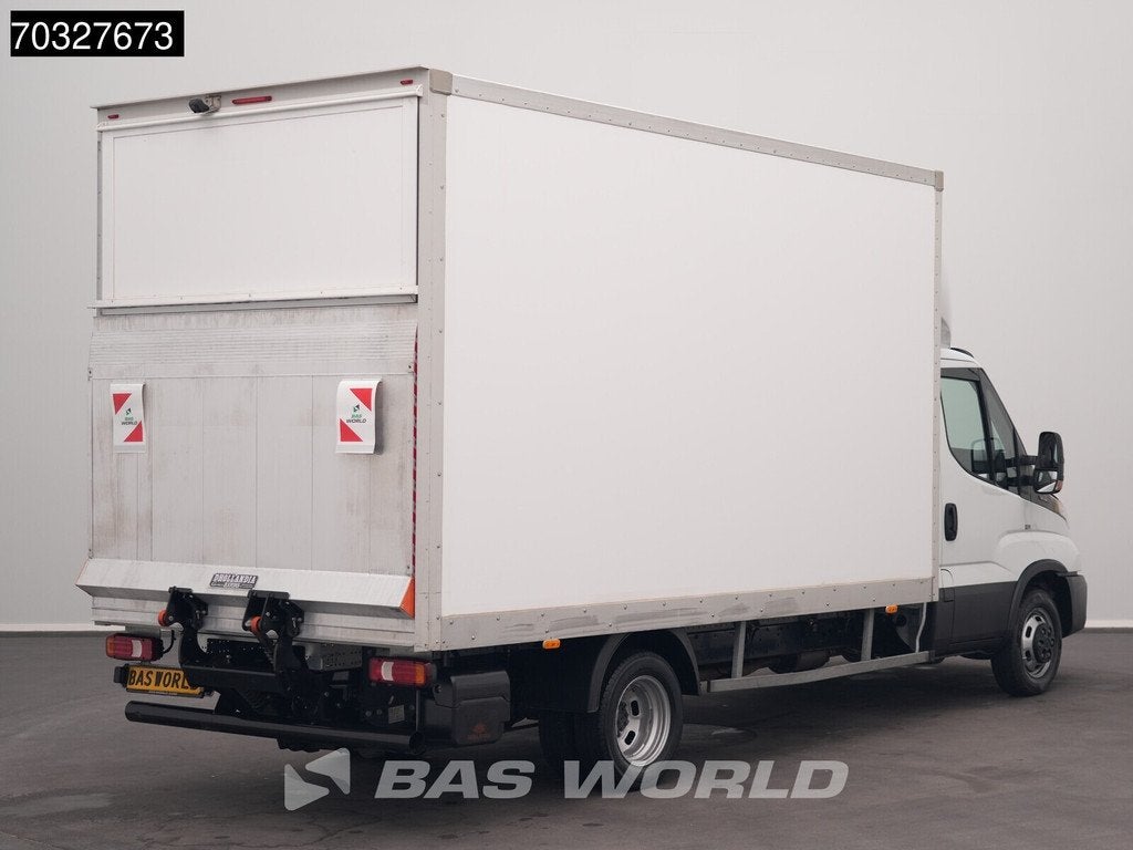 Iveco Daily 35C16 3.0L Laadklep NEW MODEL Dubbellucht 160PK, Auto's, Stof, Gebruikt, Euro 6, 4 cilinders