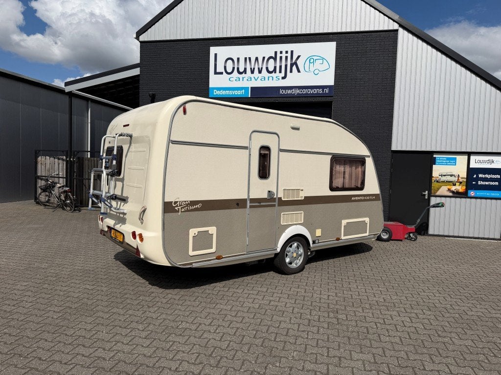 AVENTO Gran Turismo 430 TLH ’06 (Mover, Enkele bedden), Caravans en Kamperen, Caravans, 2 aparte bedden, Rondzit, Bedrijf, Kelvinstraat 23
7701BZ  Dedemsvaart, NL
