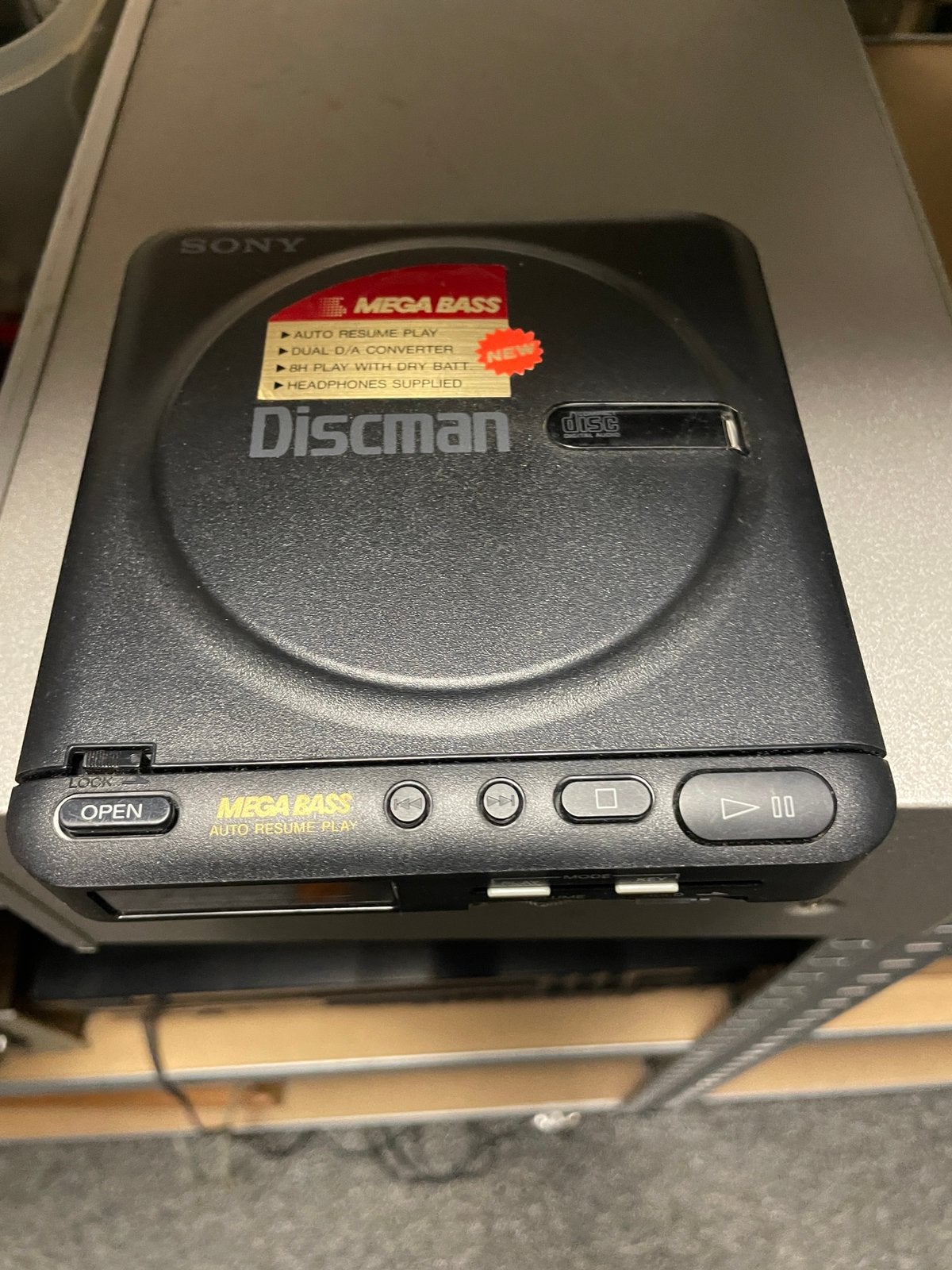 : Vintage Sony Discman D-11 Mega Bass – niet getest, Ophalen of Verzenden
