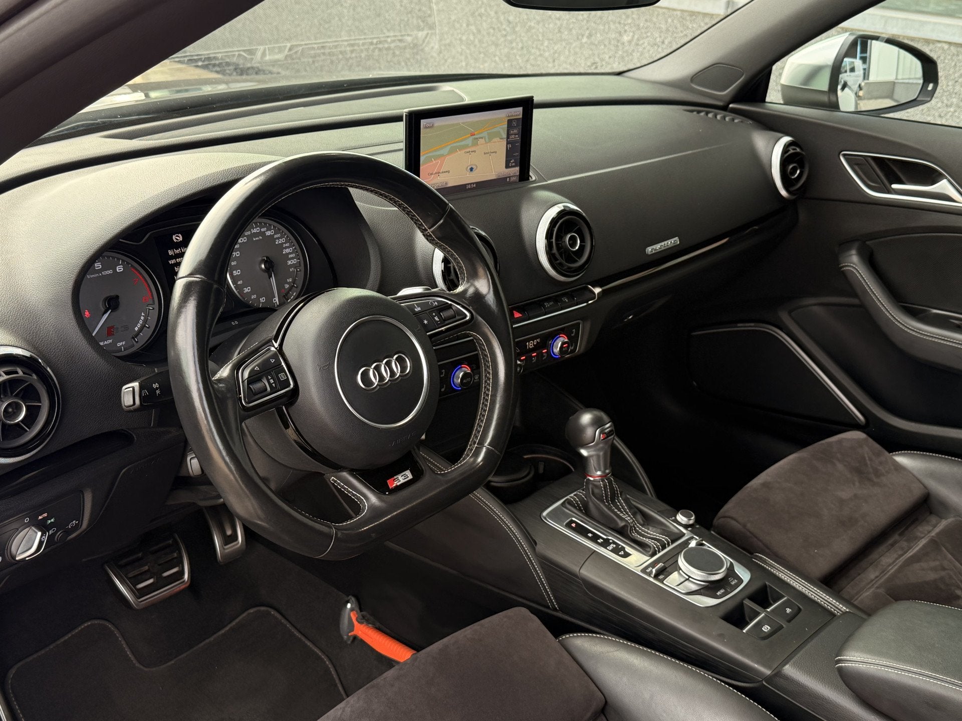 Audi A3 Cabriolet 2.0 TFSI S3 quattro | B&O | Lane assist |, Auto's, Automaat, Gebruikt, Zwart, Bedrijf