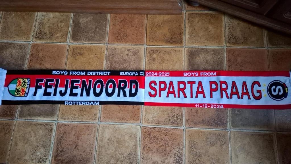 Feyenoord - Sparta Praag sjaal, Champions League 2024-2025, Verzamelen, Ophalen of Verzenden, Nieuw, Feyenoord, Vaantje of Sjaal