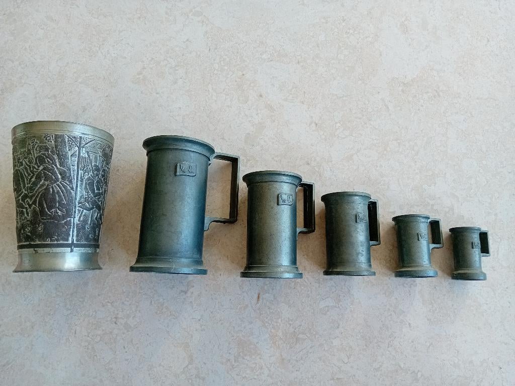 Tinnen beker en 4x maatkan., Antiek en Kunst, Antiek | Tin, Ophalen of Verzenden