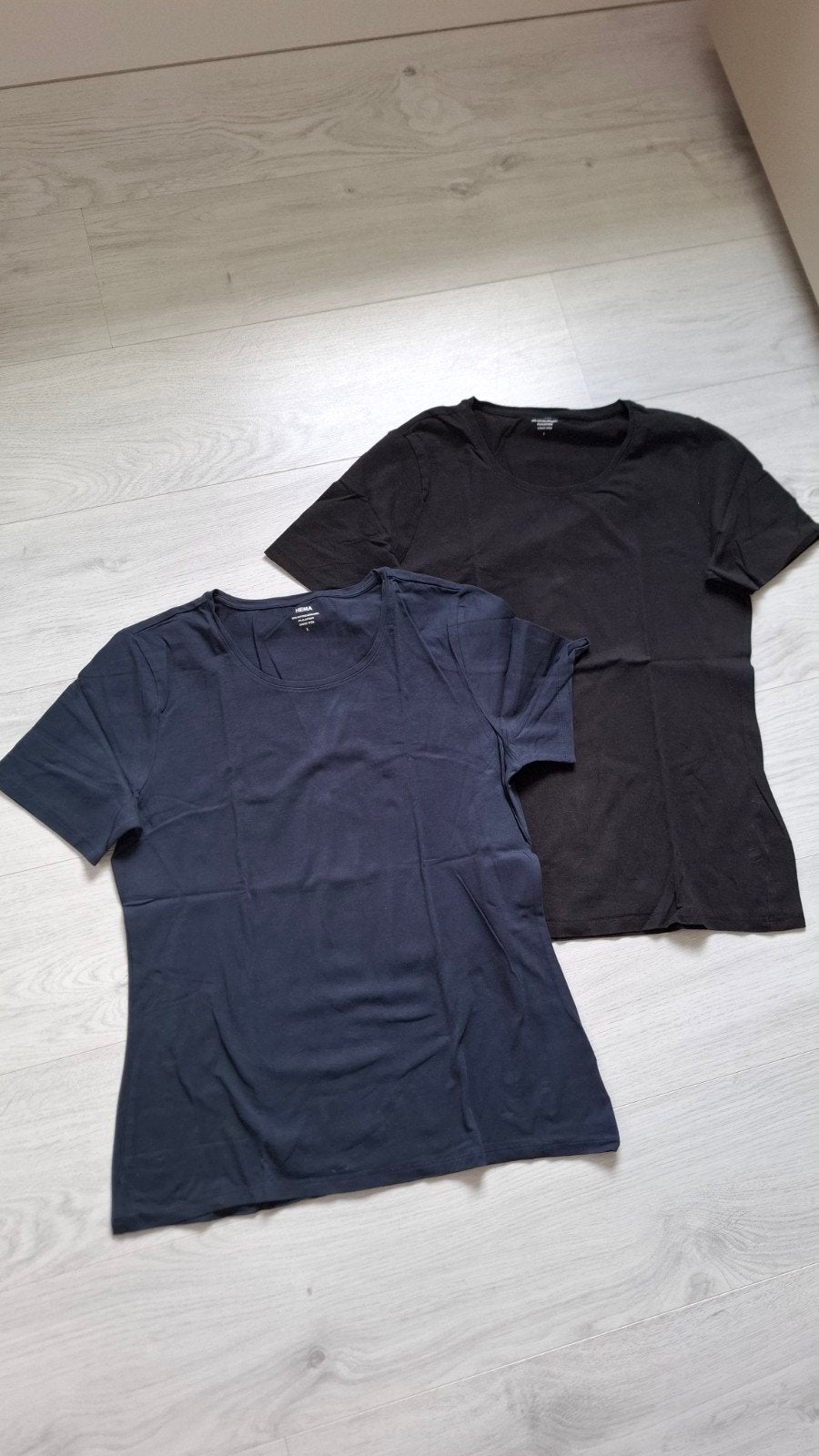 Hema Basic T-shirts Zwart & Donkerblauw Maat L, Zwart, Maat 42/44 (L), Ophalen of Verzenden, Zo goed als nieuw
