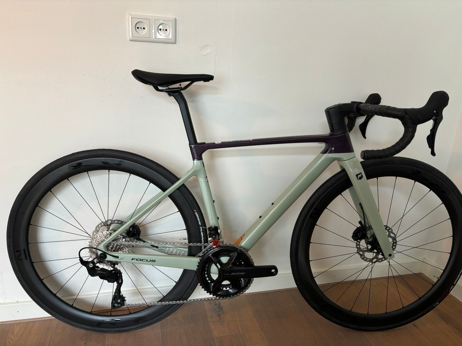 Nieuwe Focus Izalco Max 8.8 XXS/XS aero carbon 105 12S, Fietsen en Brommers, Fietsen | Racefietsen, Carbon, -, -, Nieuw