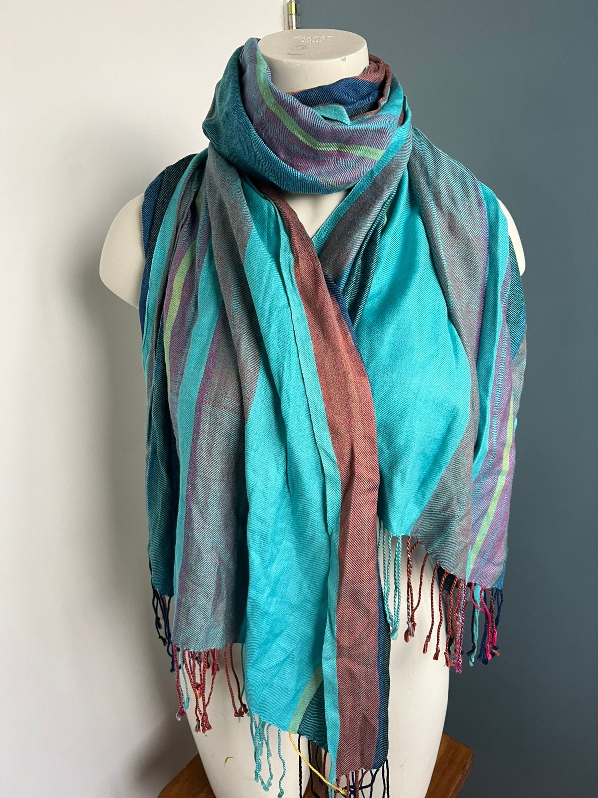 Gestreepte sjaal blauw geel turquoise, Maat 46/48 (XL) of groter, Ophalen of Verzenden, Zo goed als nieuw, X