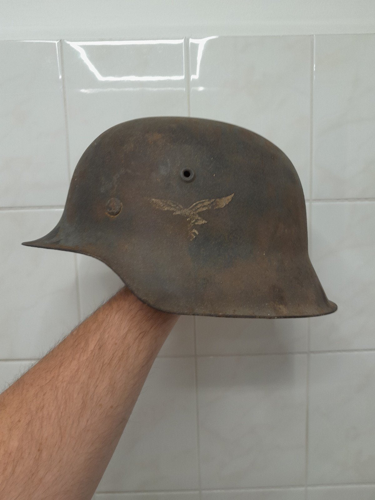 Zeldzame Duitse Luftwaffe M35 helm WO2, Verzamelen, Ophalen of Verzenden, Luchtmacht, Duitsland, Helm of Baret