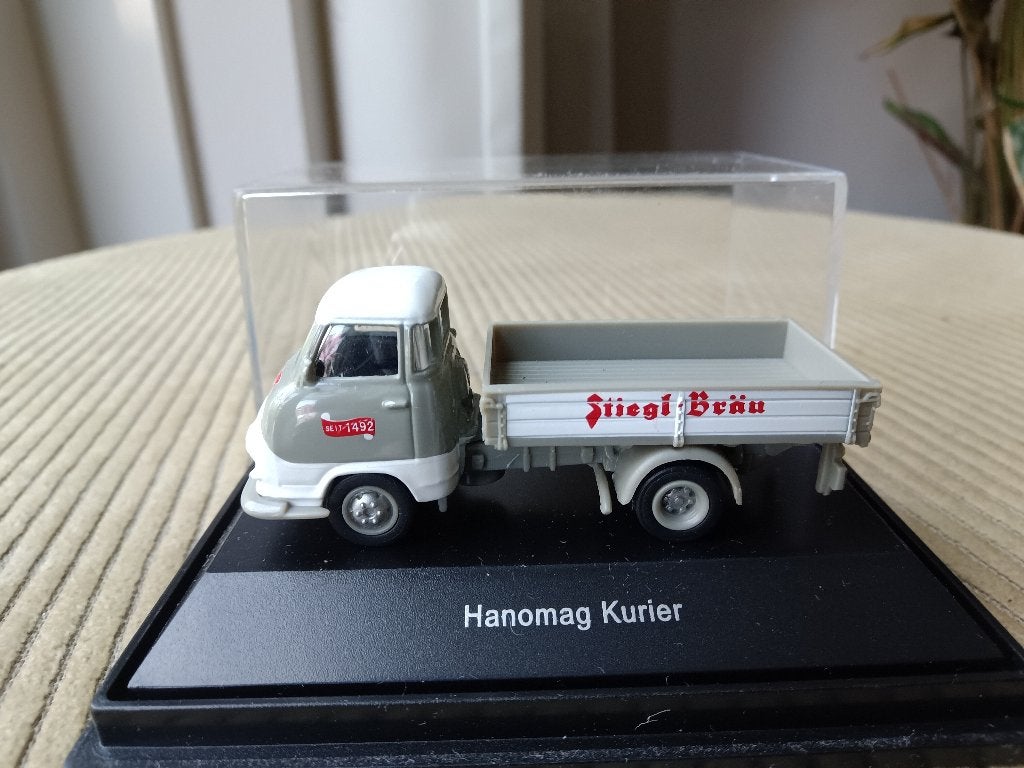 Schuco 1:87 Hanomag Kurier, Ophalen of Verzenden, Zo goed als nieuw, Bus of Vrachtwagen, Schuco