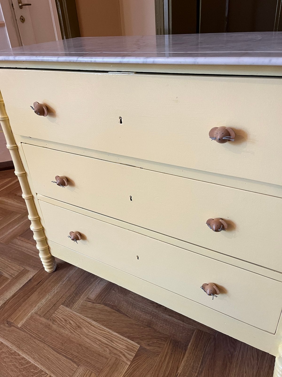 Commode met marmeren blad en Zara Home knoppen - Butter Yell, Ophalen, Overige materialen, Gebruikt, 100 tot 150 cm