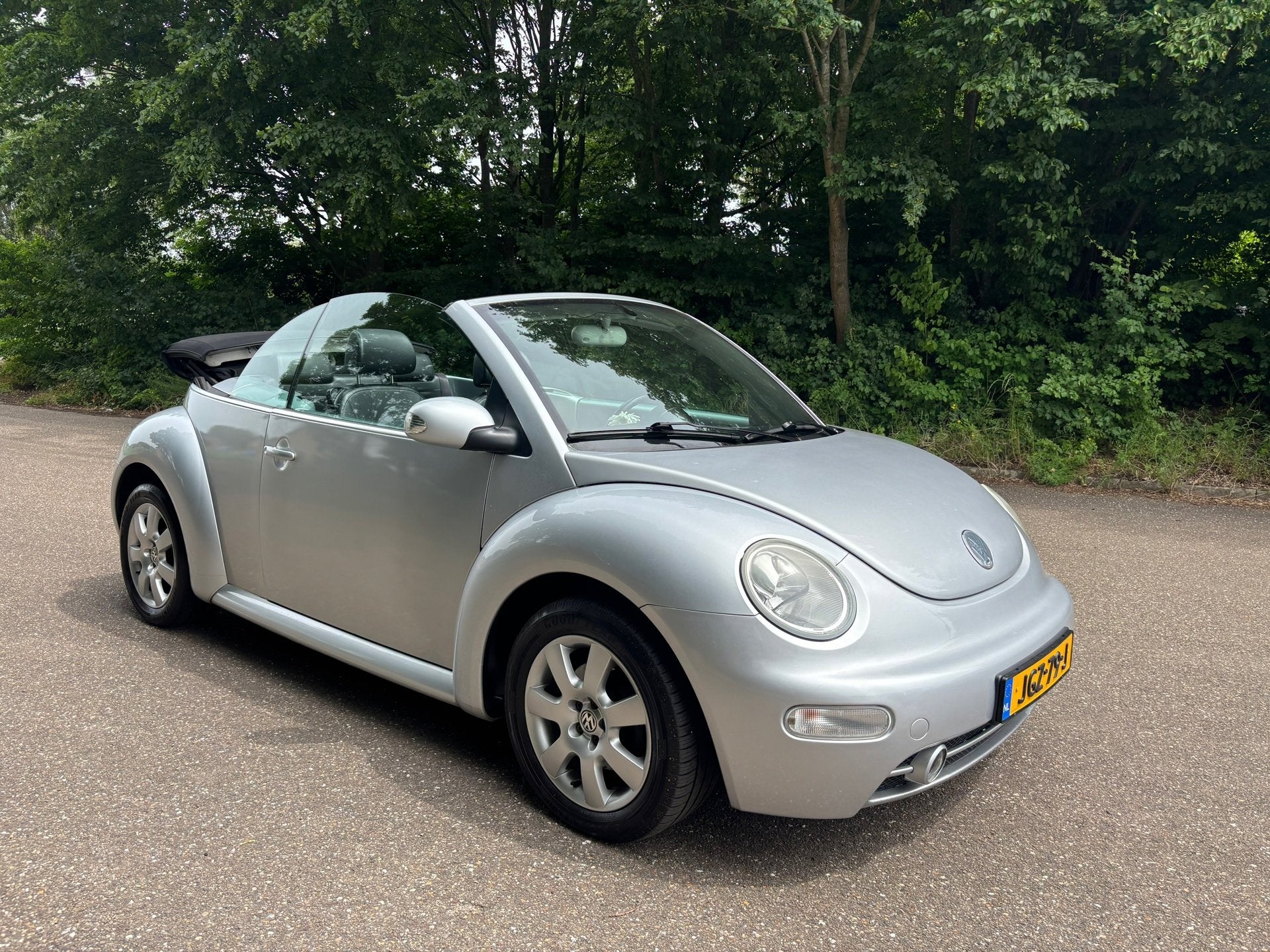 Volkswagen NEW BEETLE CABRIOLET 2.0 Highline | Leder | Airco, Voorwielaandrijving, Gebruikt, 4 cilinders, Bedrijf