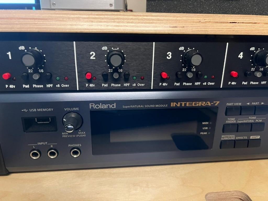 D.A.V. Electronics Broadhurst Gardens No. 2 Mic Amplifier, Muziek en Instrumenten, Microfoons, Ophalen of Verzenden, Zo goed als nieuw