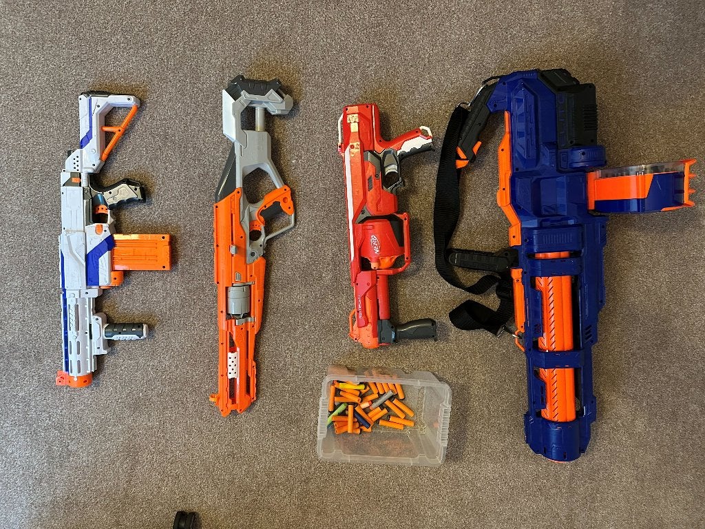 Te koop: Nerf pijltjes geweren, Kinderen en Baby's, Speelgoed | Buiten | Actiespeelgoed, Ophalen, Gebruikt