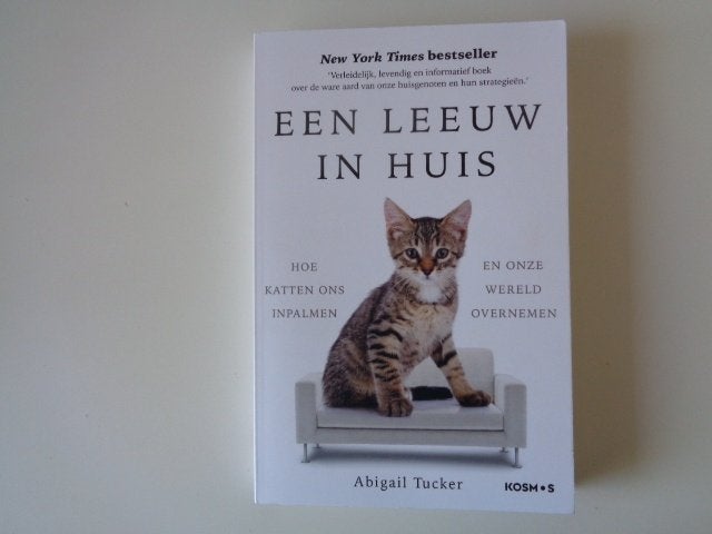 12050-7-2 : Poezen / Katten : Een leeuw in huis, Ophalen of Verzenden, Zo goed als nieuw