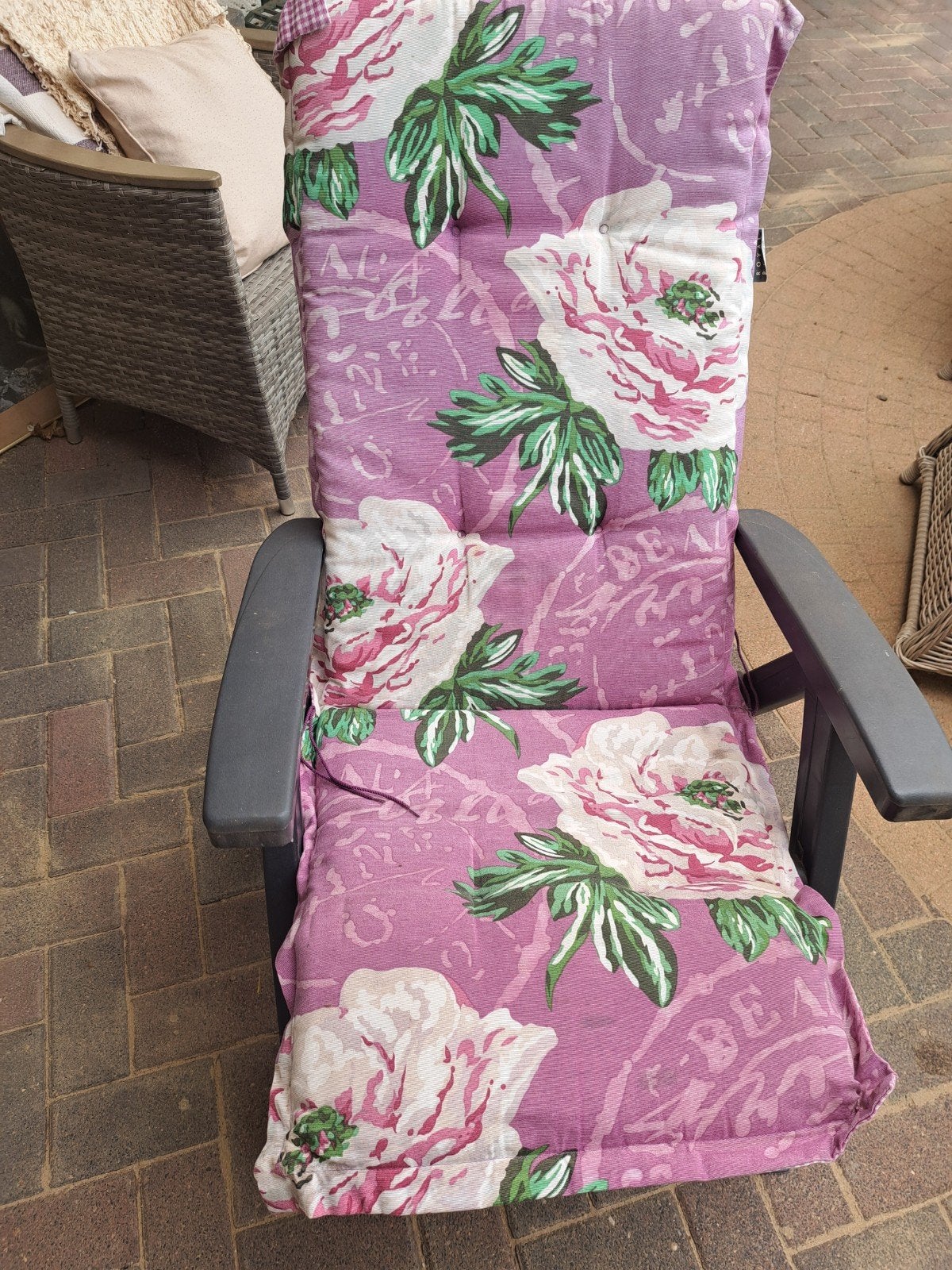 4 antracietgrijze tuinstoelen met bloemmotief kussens, Ophalen of Verzenden, Gebruikt, Kunststof
