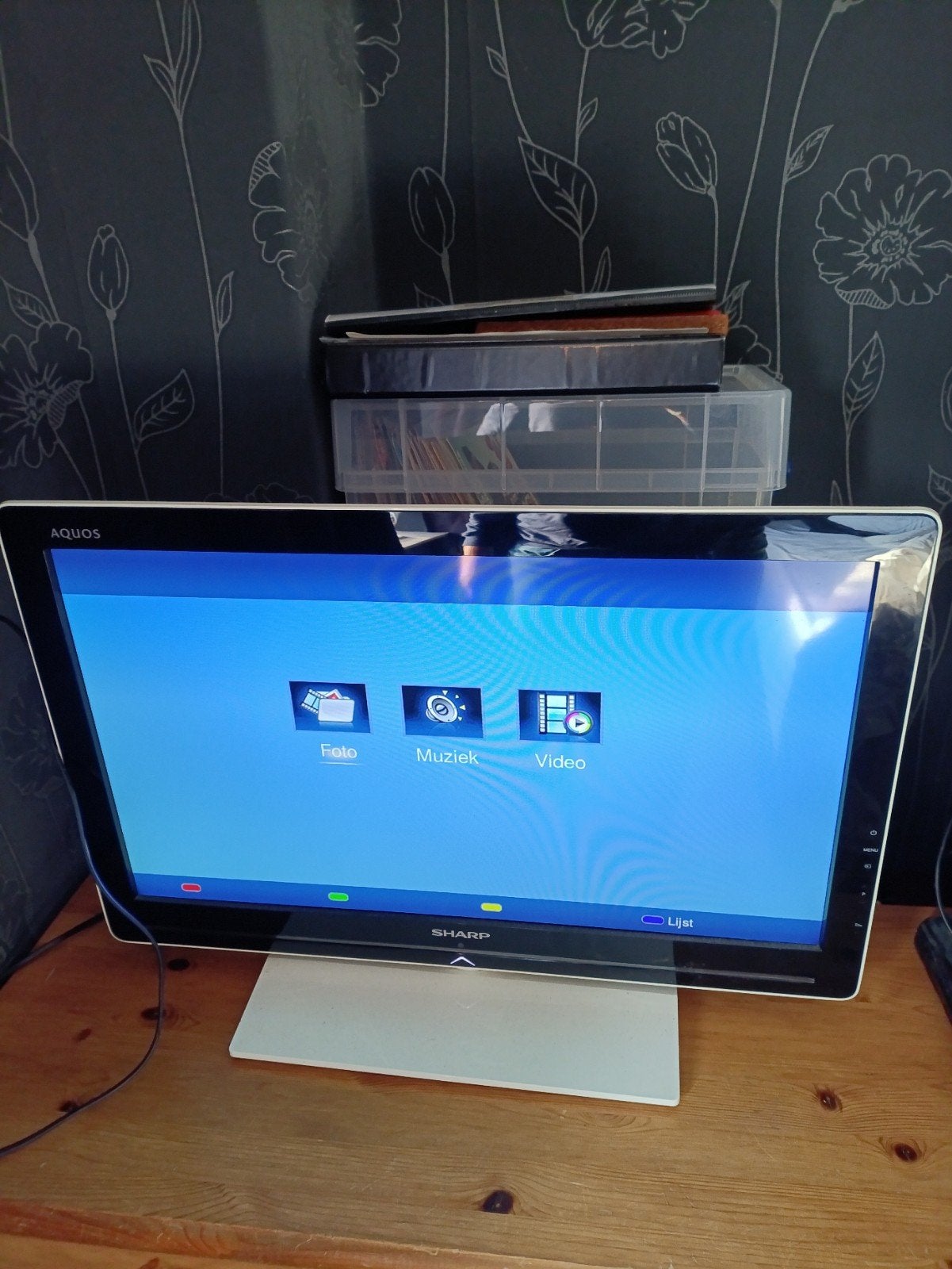 Sharp 26 inch LCD TV - Ideaal voor camping of slaapkamer, Audio, Tv en Foto, Televisies, Ophalen, 50 Hz, LCD, Zo goed als nieuw