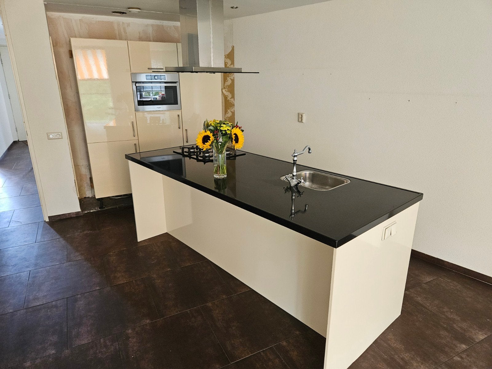 Moderne Keuken met Kookeiland en Inbouwapparatuur, Ophalen, Gebruikt, Met kookeiland, Dubbelwandige keuken