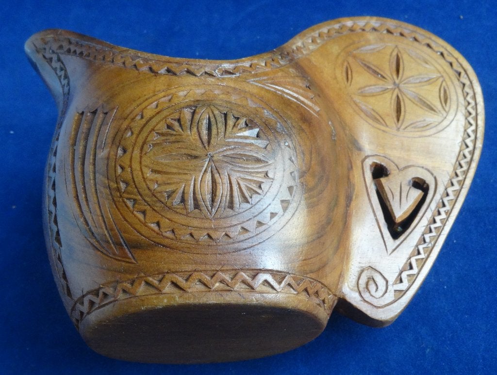 BOOTJE OF KOM * HOUT Joegoslavische Bruiloftsbeker *, Antiek en Kunst, Houtsnijwerk, Minder dan 20 cm, Verzenden, Handgemaakt