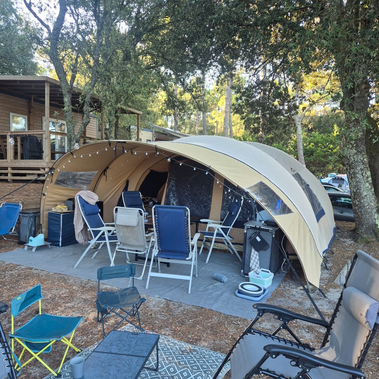Cabanon Awaya 500 tunneltent + optioneel kampeerspullen, Ophalen, Gebruikt, Meer dan 6