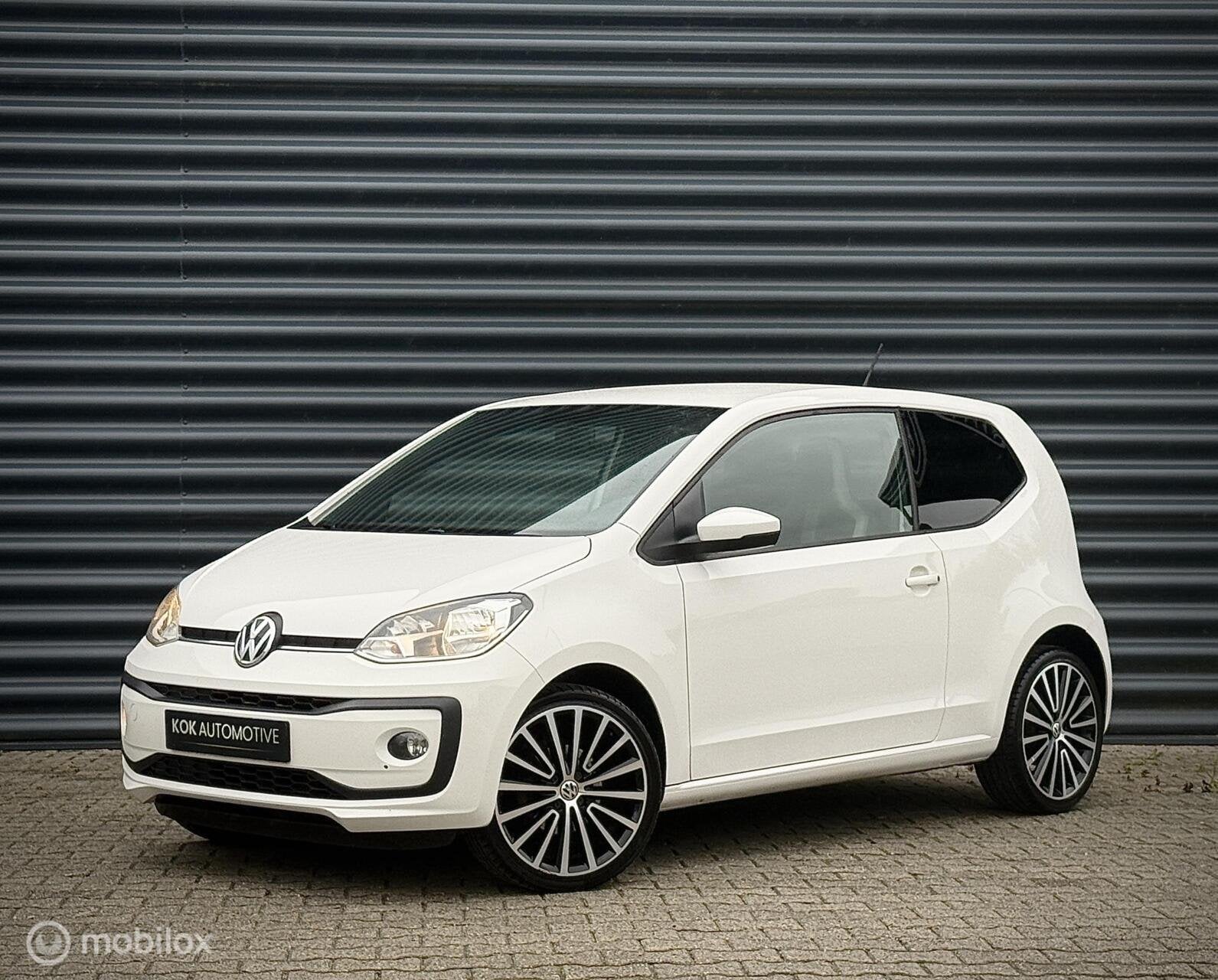 Foto 2 van Volkswagen Up! High Up|Stoelverwarming|LM|Stuurwielbediening
