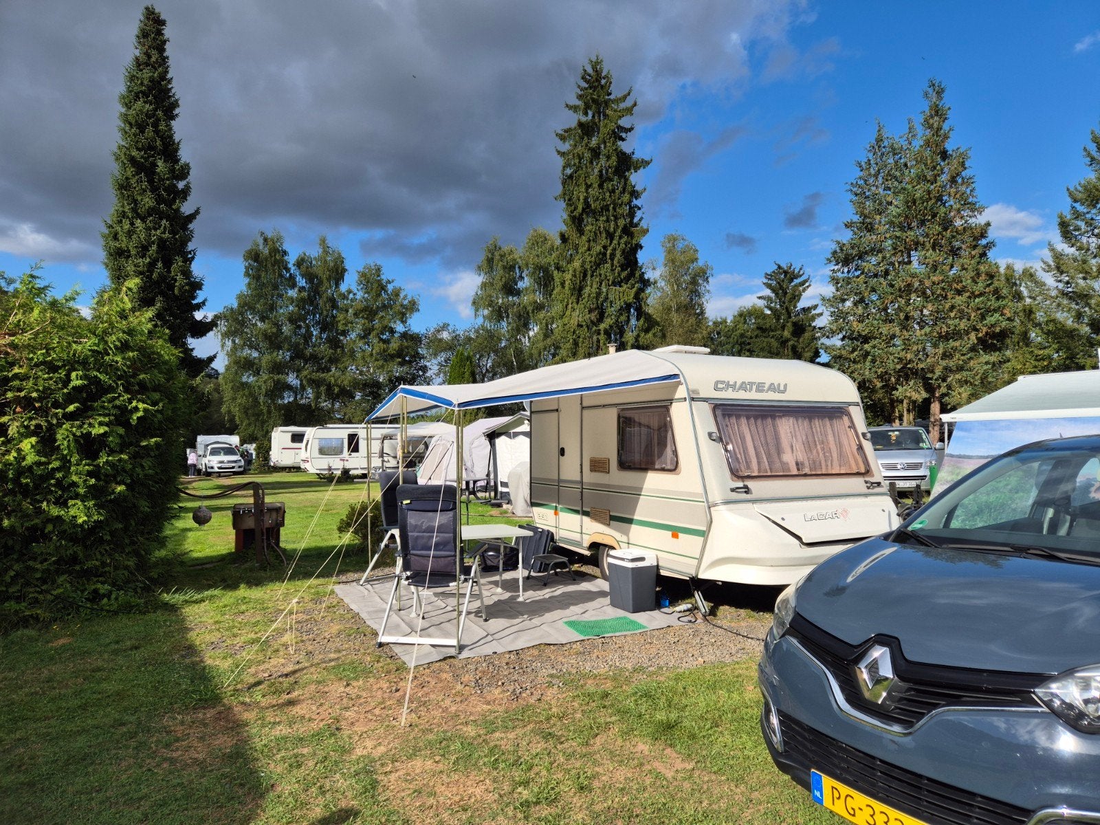 Chateau La Car 350 met voortent, slaapcabine, Particulier, Tot en met 4, Standaardzit, Chateau