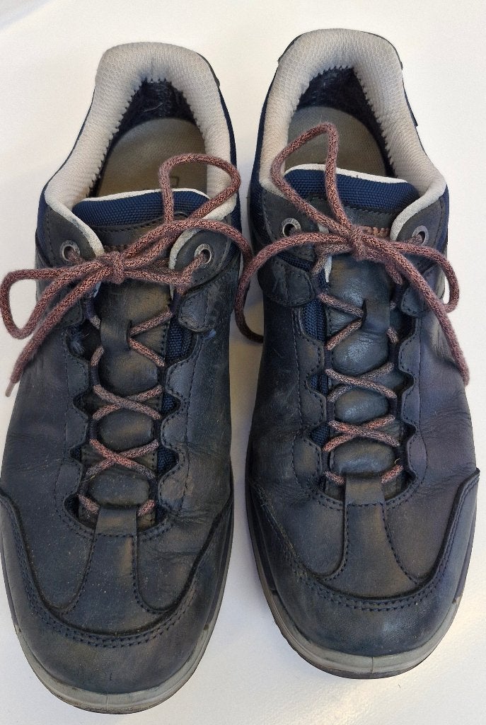 LOWA wandelschoen Dames maat 42, Ophalen of Verzenden, Zo goed als nieuw, Schoenen