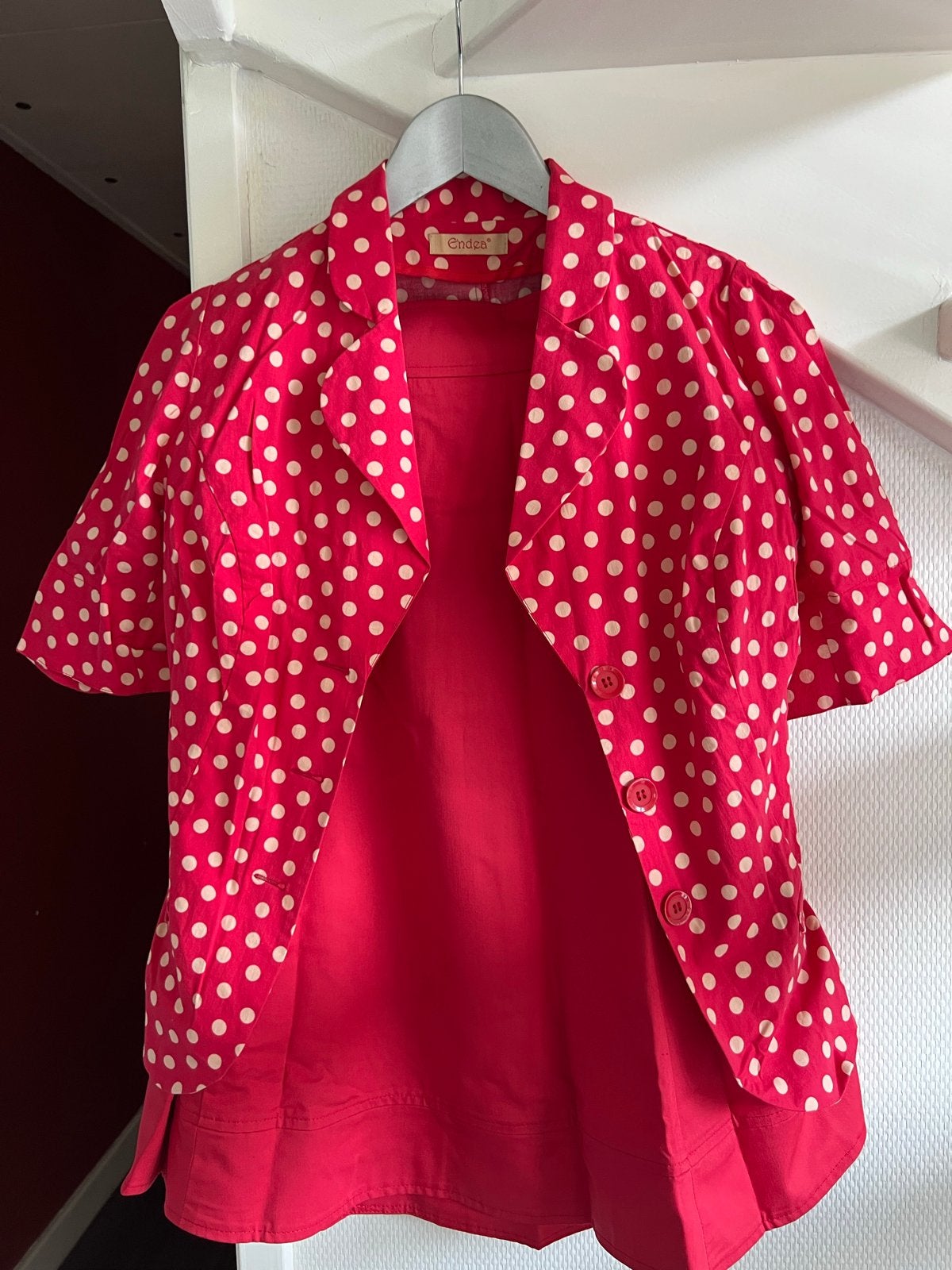 Endea Rode Rok en Jasje met Polka Dots Maat 46, Kleding | Dames, Rokken, Maat 46/48 (XL) of groter, Ophalen of Verzenden, Zo goed als nieuw