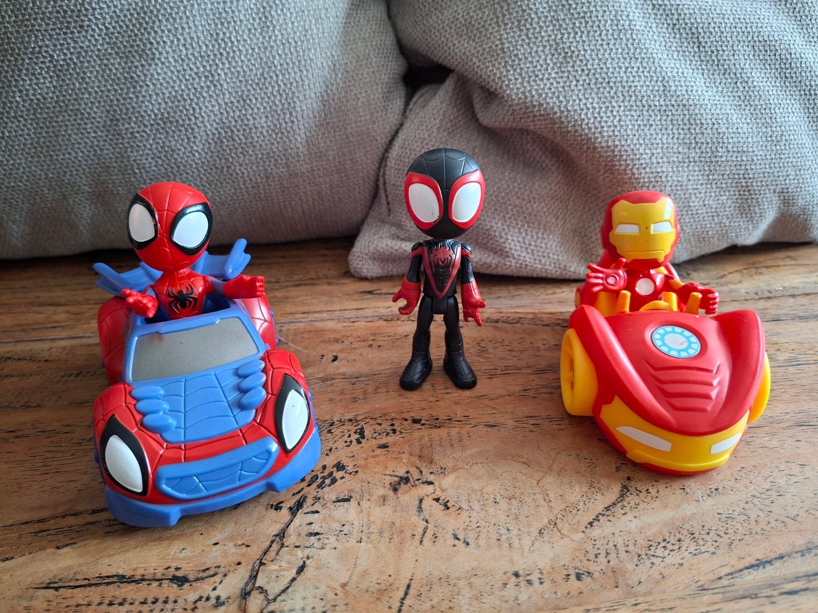 Spidey auto's, Ophalen