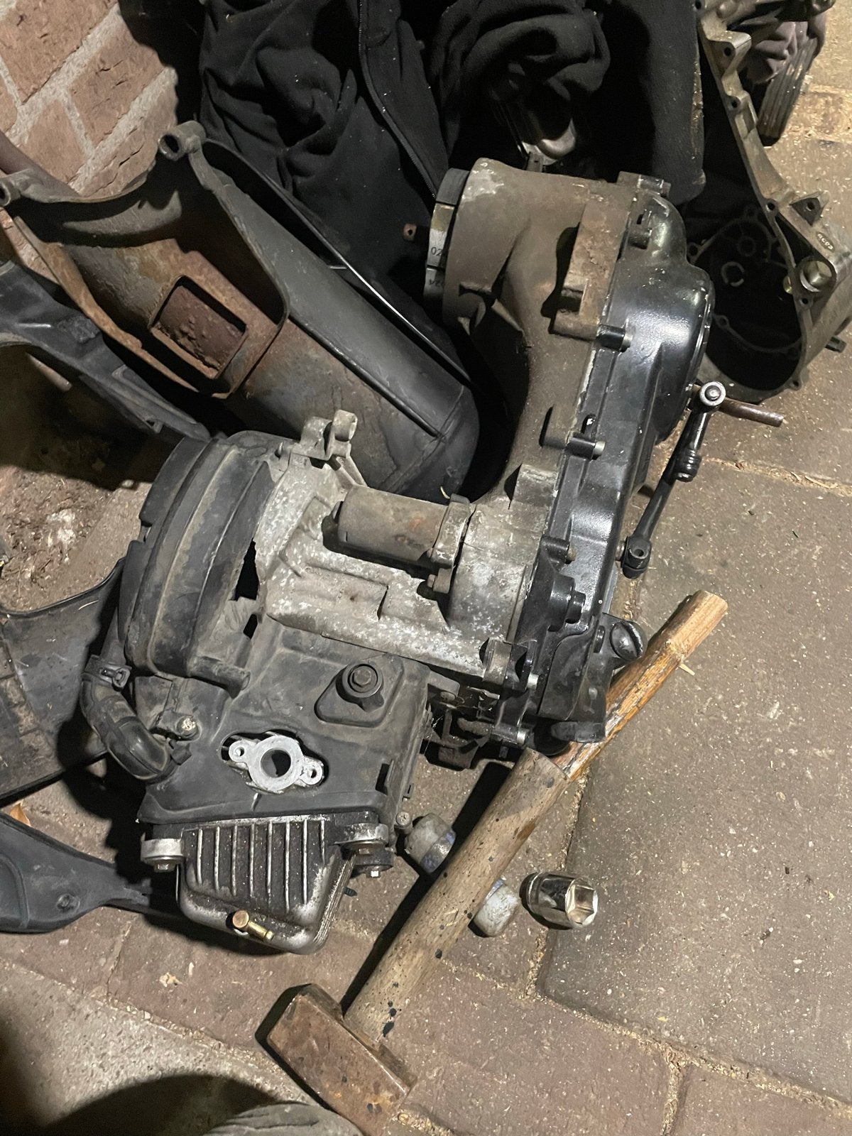 Piaggio 4 takt onderdelen van alles liggen, Ophalen of Verzenden, Gebruikt, Blok, Overige merken