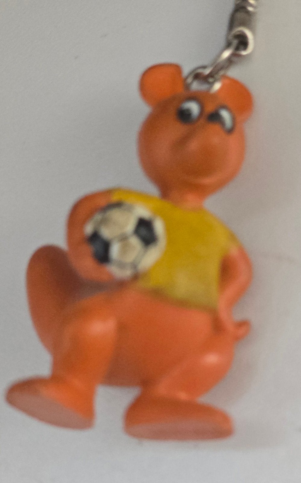 Sleutelhanger Oranje Figuur met Voetbal, Ophalen of Verzenden, Gebruikt, Sport