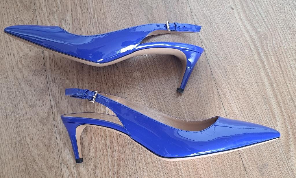 Bally slingbacks maat 39, Kleding | Dames, Schoenen, Blauw, Nieuw, Ophalen of Verzenden, Schoenen met hoge hakken