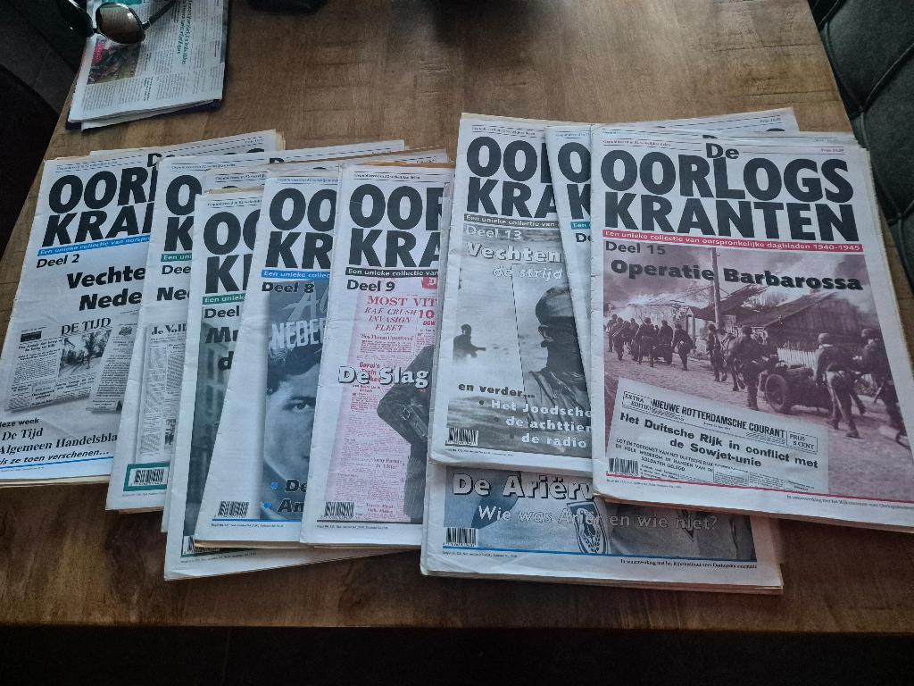 Oorlogskranten WO2 delen 2-11 & 13-15, Boeken, Ophalen of Verzenden, Gelezen, Krant
