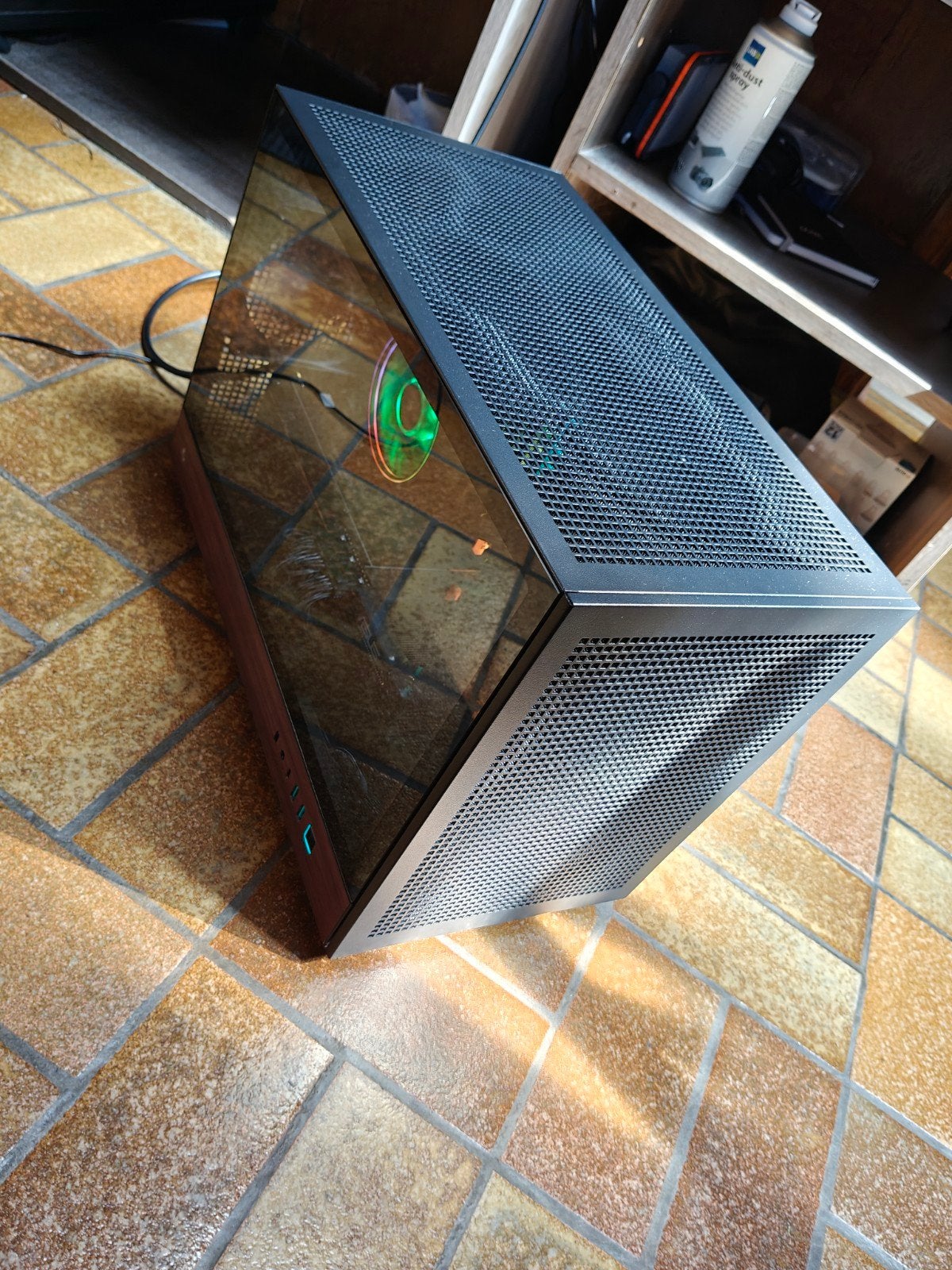 Gaming PC -5800X/RX 9070 XT, Ophalen, Zelf gebouwde pc, Virtual Reality, Zo goed als nieuw