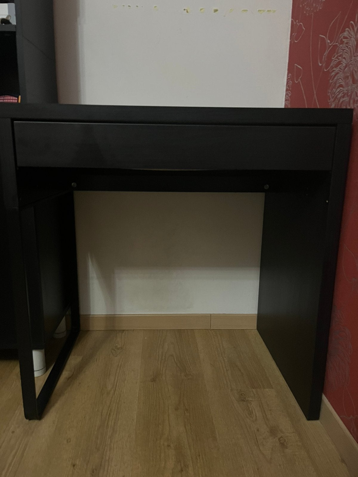 IKEA bureau zwartbruin 73x50 cm – zo goed als nieuw, Huis en Inrichting, Ophalen, Zo goed als nieuw, 50 tot 100 cm, Minder dan 100 cm