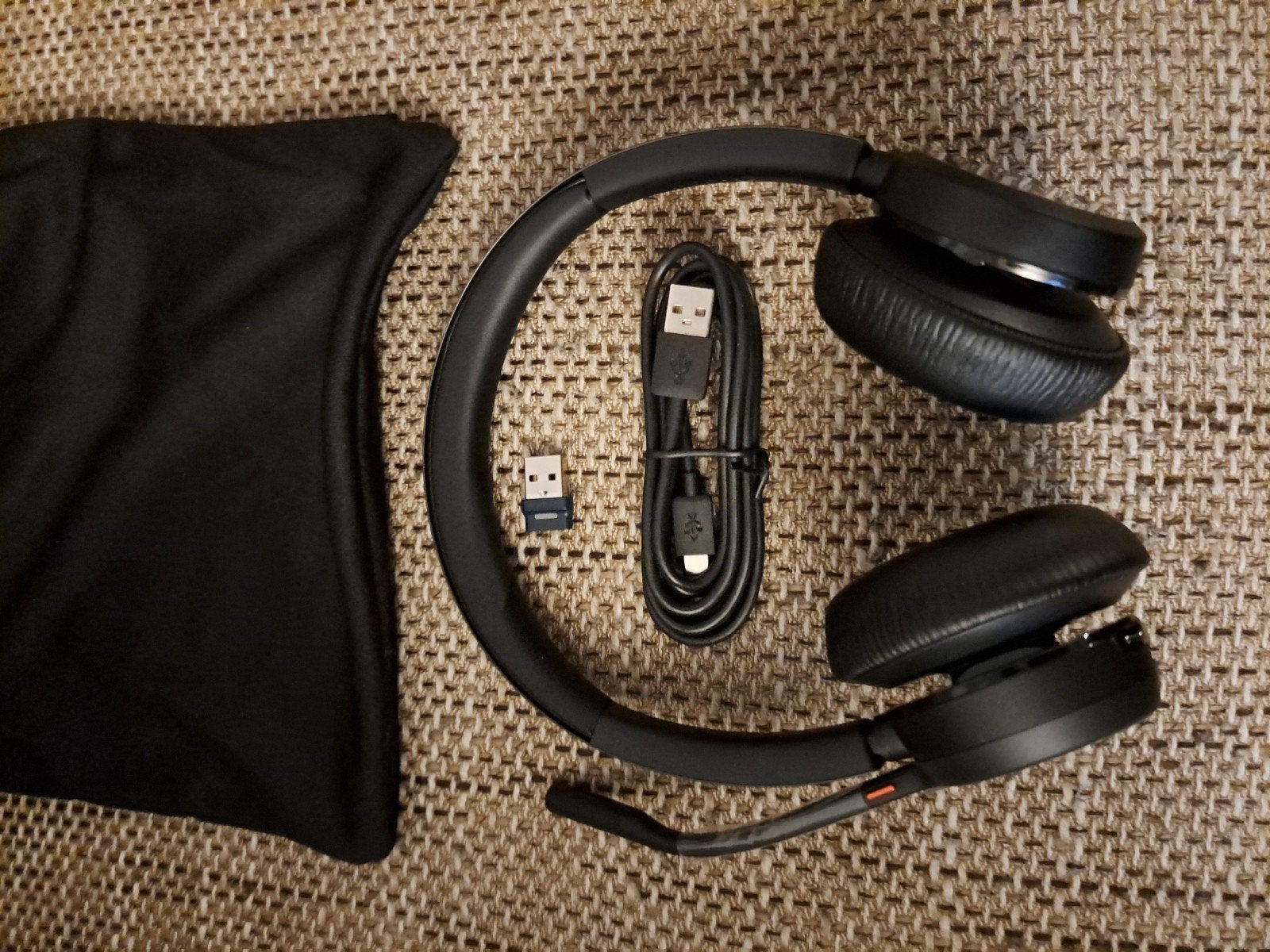 Hoofdtelefoon Hp 4320 Voyager Serie Bluetooth, Draadloos, Zo goed als nieuw, Over-ear, Zwart
