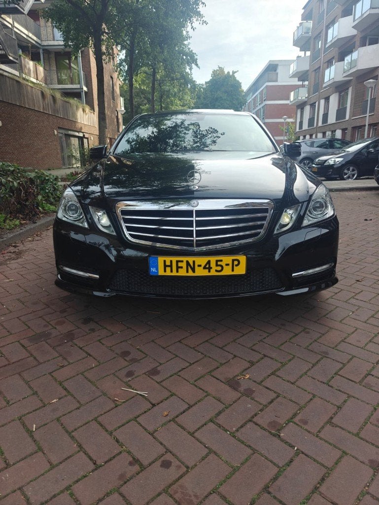 Mercedes E350 W212 Amg, keyless, schuifdak, ceramic coating, Auto's, Automaat, Dealer onderhouden, Zwart, 2000 kg