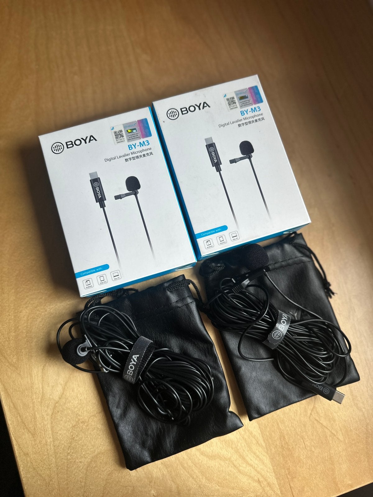 BOYA lavalier microfoontjes 2 stuks, Ophalen of Verzenden, Zo goed als nieuw, Audio