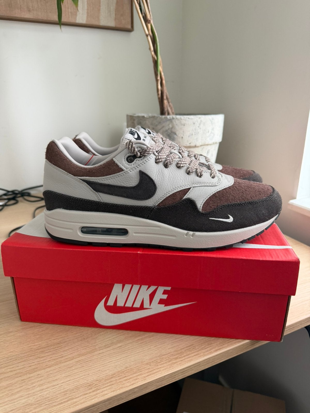 Nike air max 1 Size? Considered 45, Ophalen of Verzenden, Nieuw