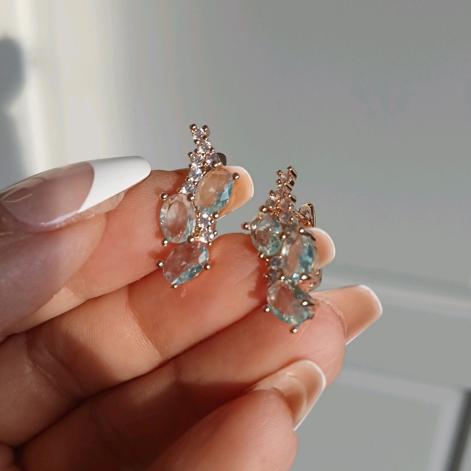 Elegante oorbellen met blauwe stenen, Overige materialen, Hangers, Blauw, Nieuw