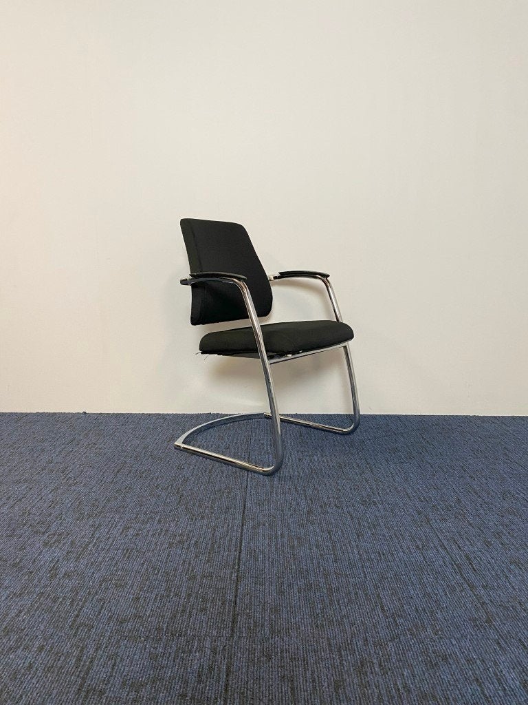2 x Vergaderstoel Axia BMA Visit - nieuw zwart gestoffeerd, Ophalen, Gebruikt, Twee, Zwart