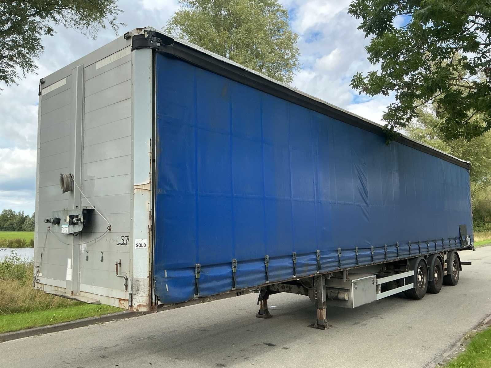 2010 - Renders - Oplegger, Auto's, Overige brandstoffen, Bedrijf, Aanhangers en Opleggers, Te koop