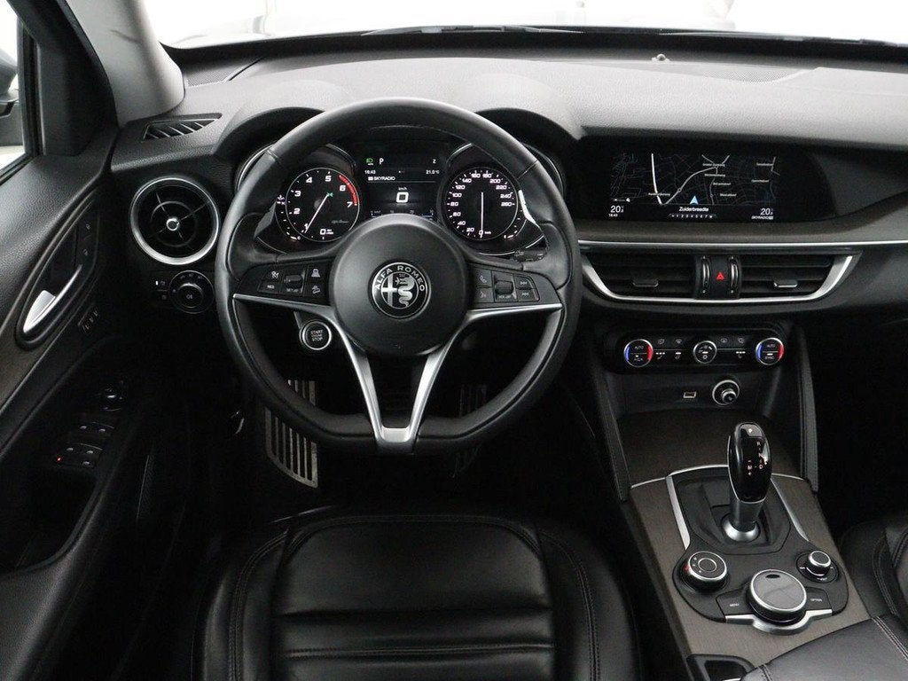 Alfa Romeo Stelvio 2.0 T AWD First Edition | Panoramadak | A, Auto's, Alfa Romeo, Automaat, Euro 6, 4 cilinders, Bedrijf