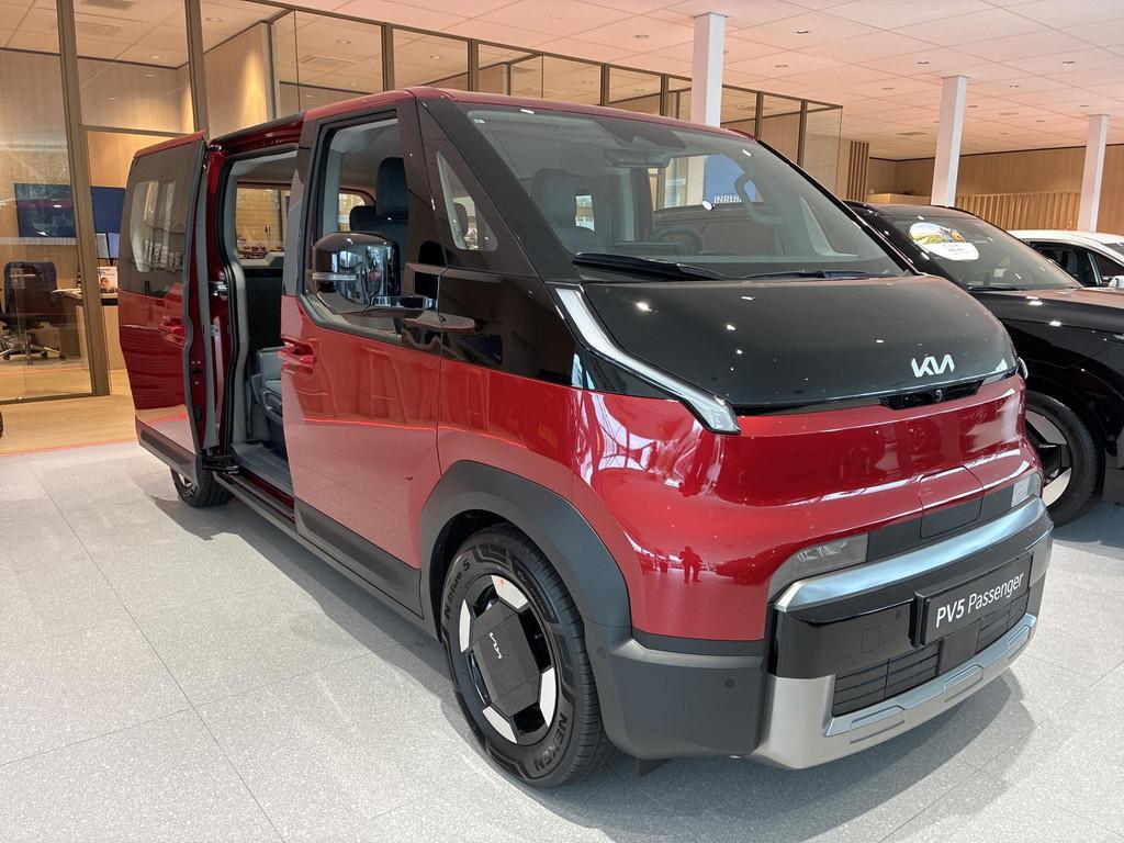 Kia PV5 Passenger Elite Executive 71.2 kWh | Navigatie | Cli, Auto's, 12 maanden, Overige modellen, Verwarming stoelen achter