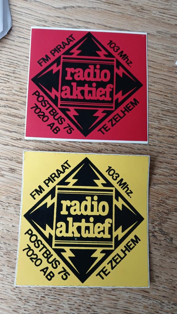 Stickers FM piraat amateurzender Radio Aktief ZELHEM, Ophalen of Verzenden, Zo goed als nieuw