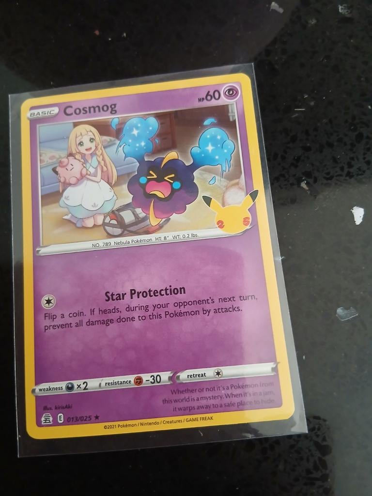 Pokemonkaart celebrations cosmog, Ophalen, Zo goed als nieuw