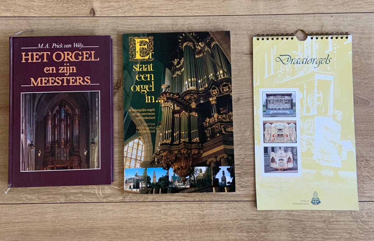 Draaiorgel kalender boeken orgel en kerkorgels, Ophalen of Verzenden, Zo goed als nieuw, Overige typen