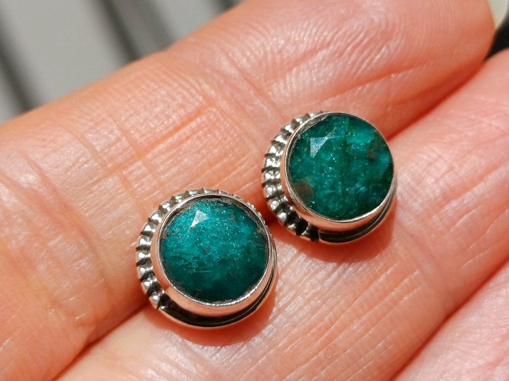 Vanoli 925 zilveren oorbellen / oorknopjes met ruwe smaragd, Sieraden, Tassen en Uiterlijk, Oorbellen, Daiva1973@hotmail.com, Vanoli